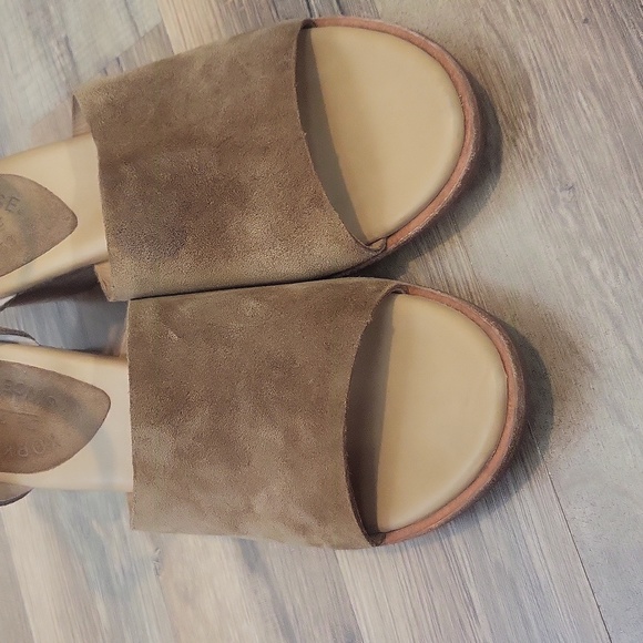 KORK-EASE Gazania in Tenne Suede Brown Suede 3" Sandal - Picture 3 of 13
